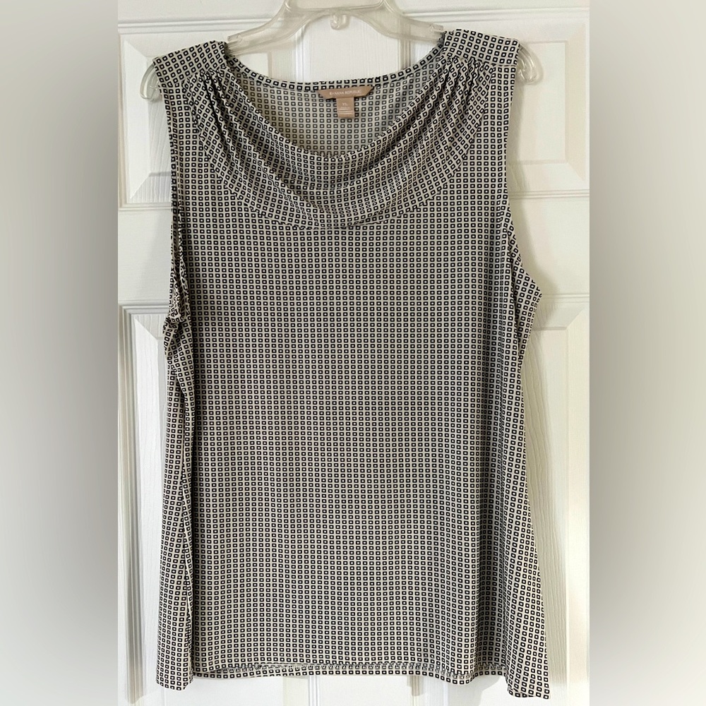 Banana Republic Shell, Brown/Ivory Geometric Design- XL